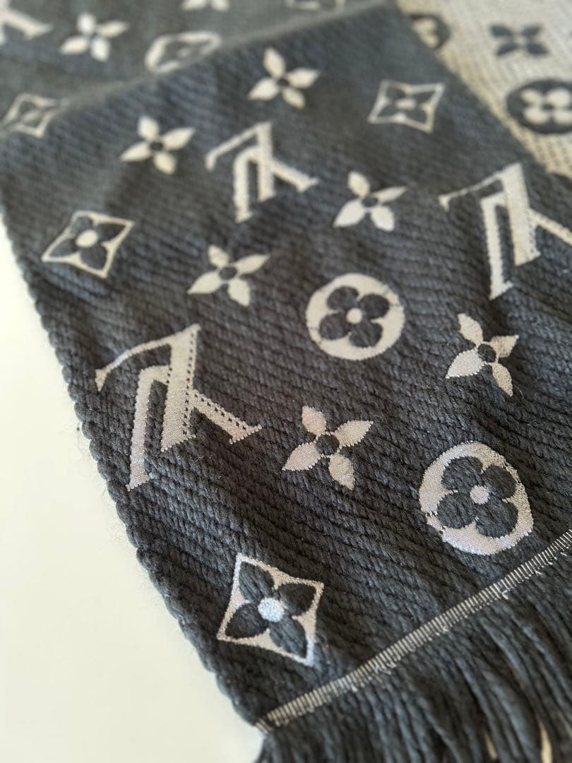 マフラー　ブラック