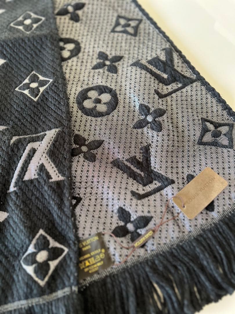 マフラー　ブラック