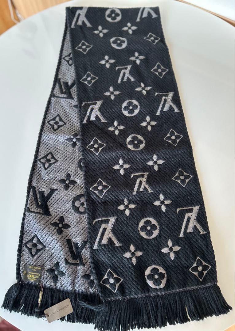 マフラー　ブラック