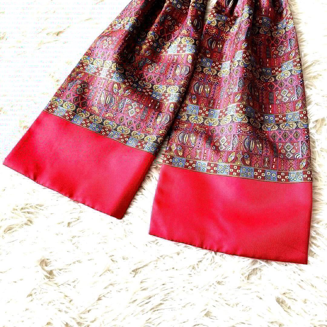 極美品　HERMES エルメス アスコットタイ シルク 幾何学柄 レッド 箱付