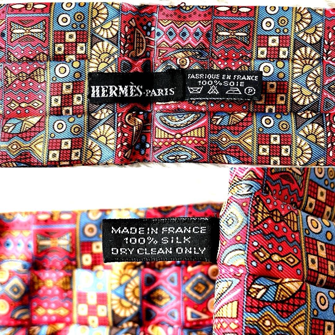 極美品　HERMES エルメス アスコットタイ シルク 幾何学柄 レッド 箱付