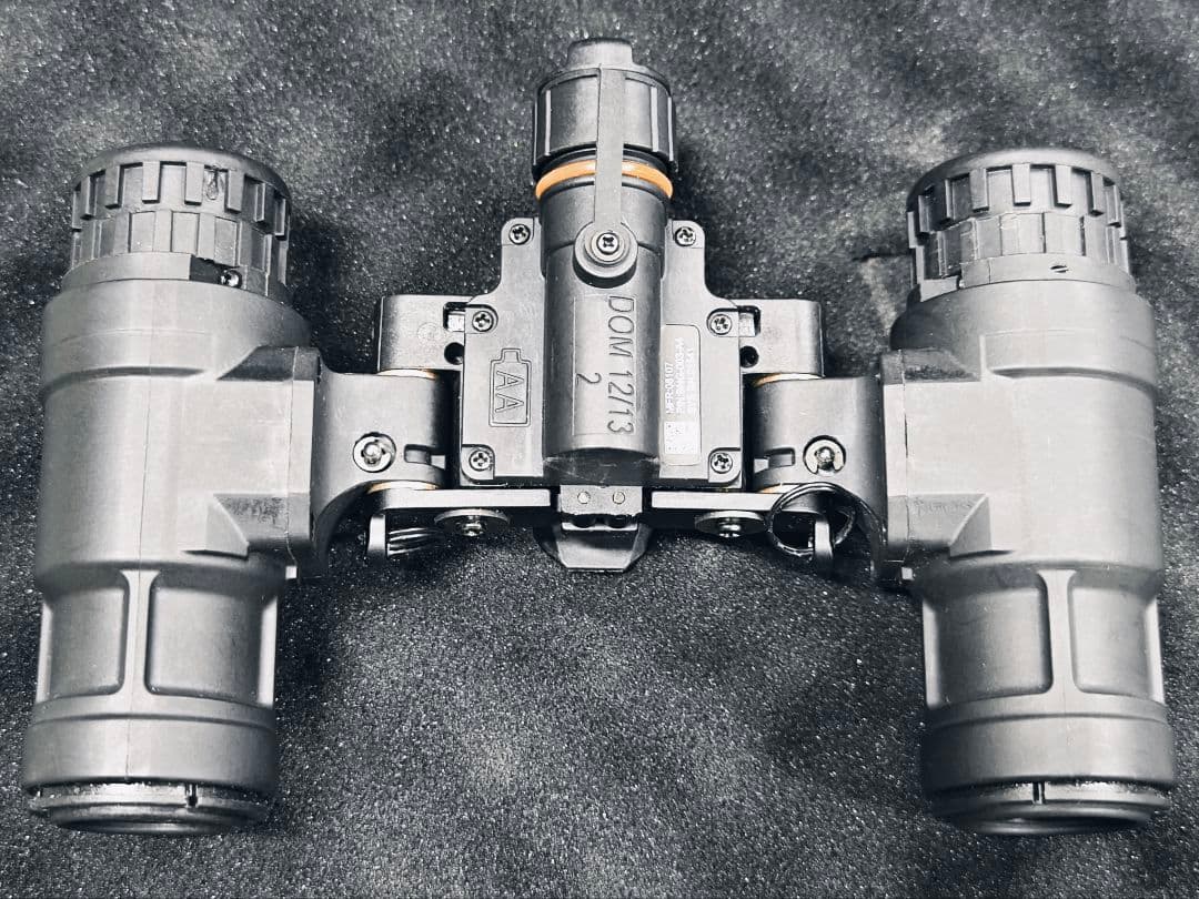 【保証付】 PVS31　デジタルナイトビジョン 実動 IRバッテリーボックス