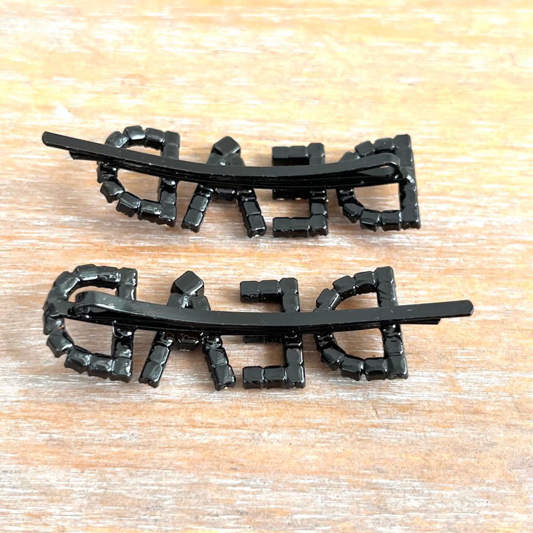 【新品】ASHLEY WILLIAMS❤︎DEADクリスタルヘアピン2個セット