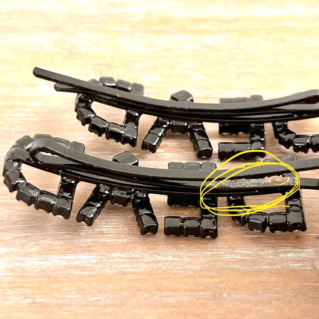 【新品】ASHLEY WILLIAMS❤︎DEADクリスタルヘアピン2個セット