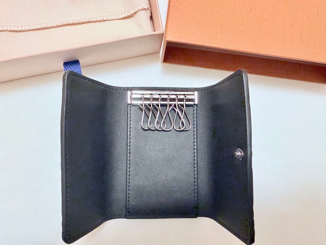 そら ルイヴィトン モノグラム ミュルティクレ6 M14825 キーケース