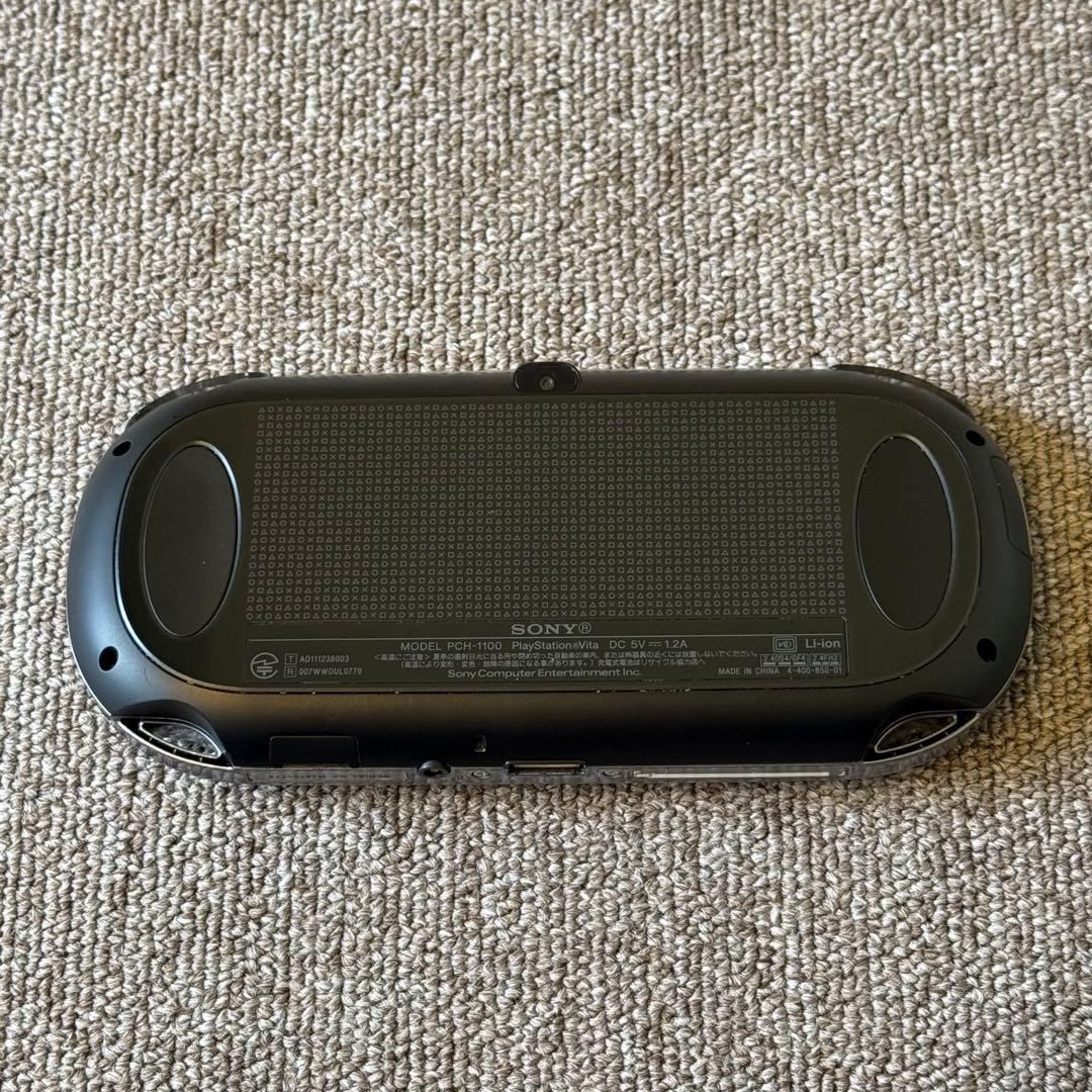 PSVITA PCH-1100 クリスタル・ブラック 3-009