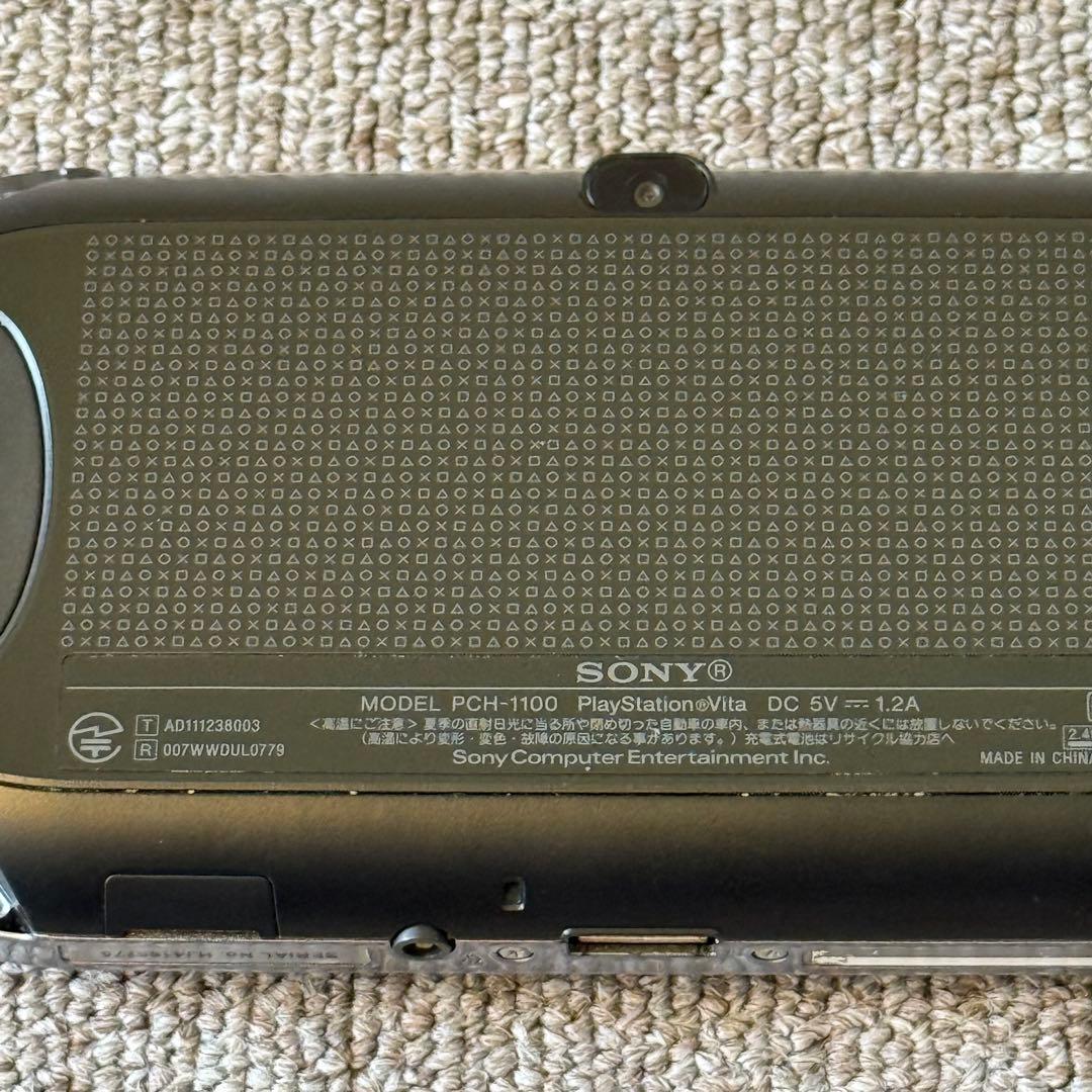 PSVITA PCH-1100 クリスタル・ブラック 3-009