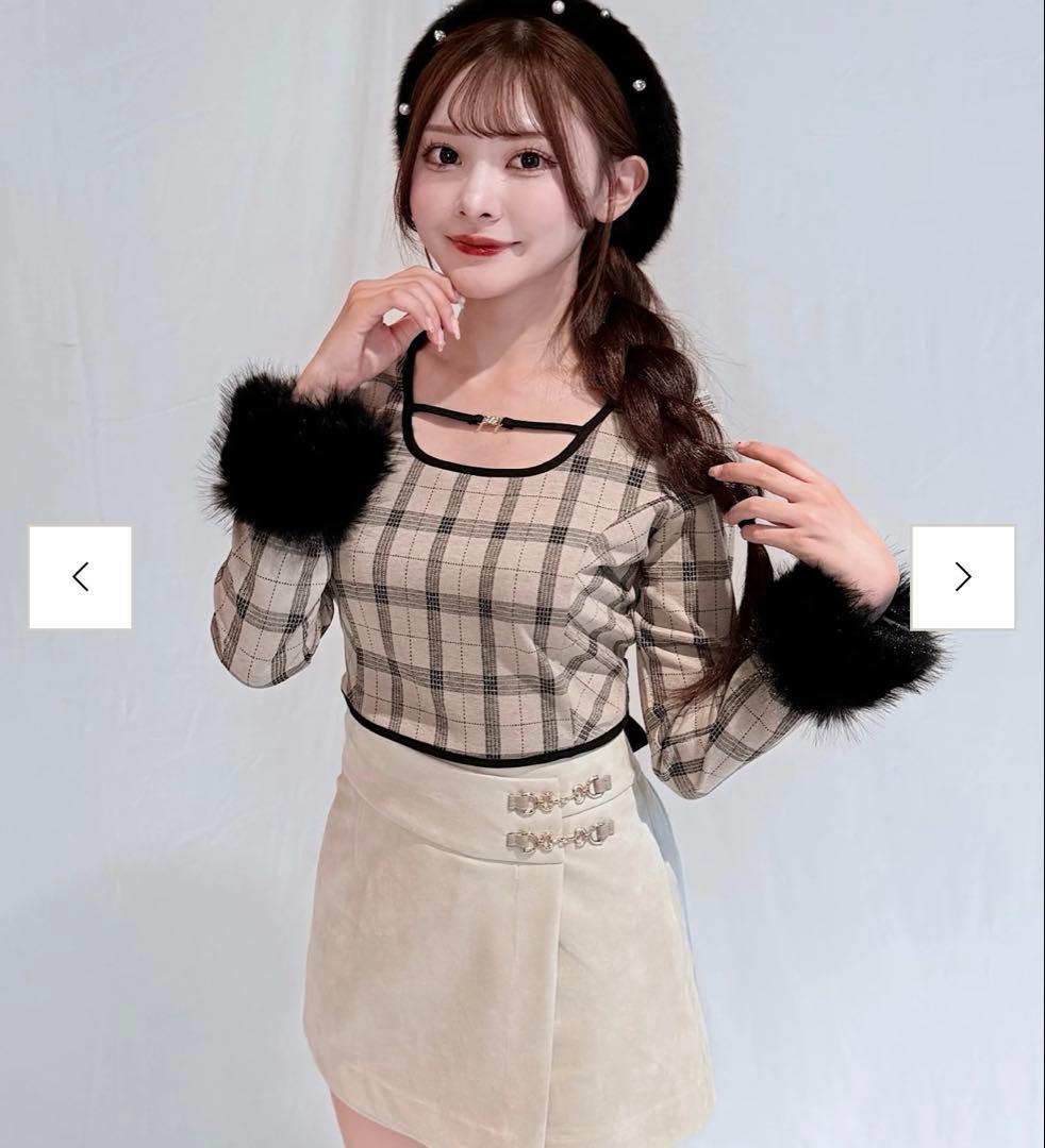 ファーカフスバックリボントップス