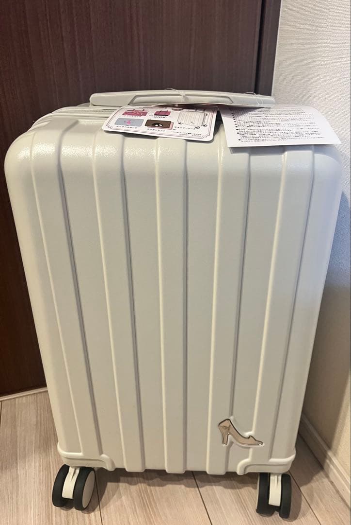 しまむら　ちはる　コラボ　シンデレラ　HAPPY BAG 5点　キャリーケース