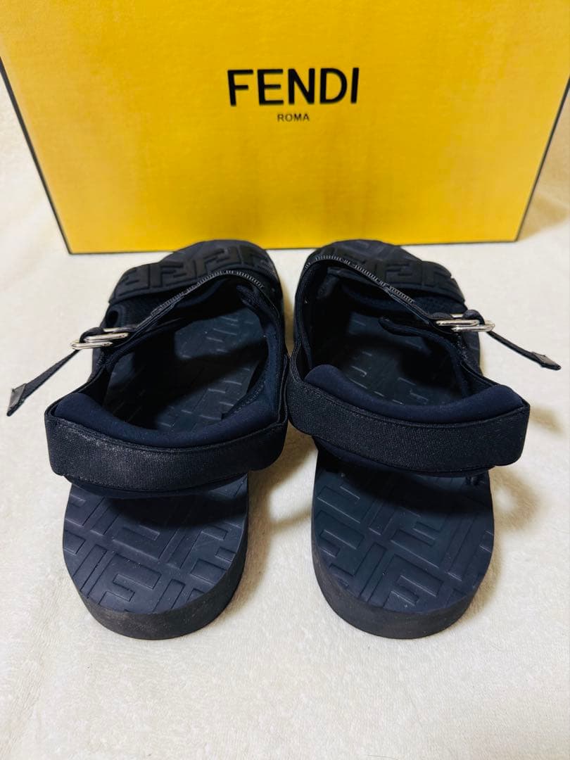 【美品・箱有】FENDI フェンディ テクニカルファブリック サンダル ブラック