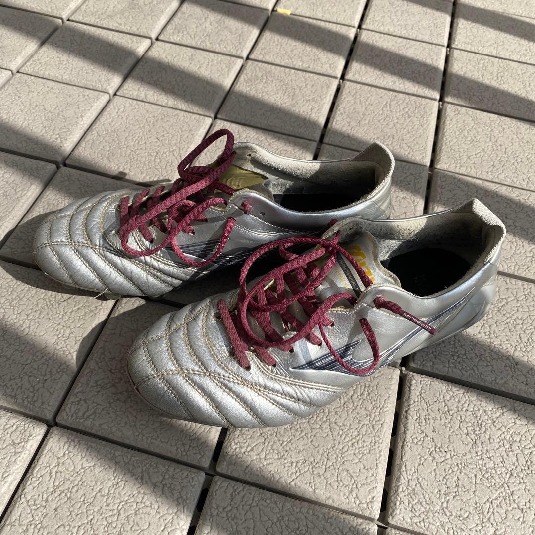 【限定カラー】Mizuno Morelia NEO シルバー23cm