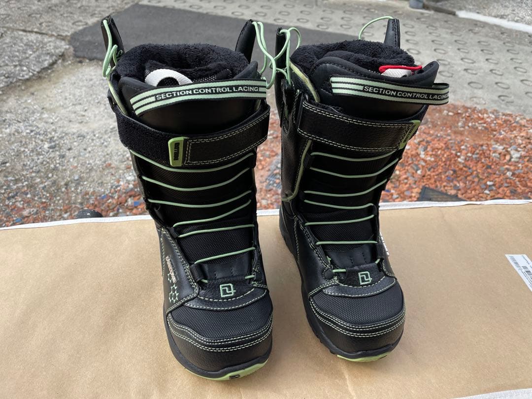 DEELUXE LARA STAGE 22.5cm ジュニア ブーツ