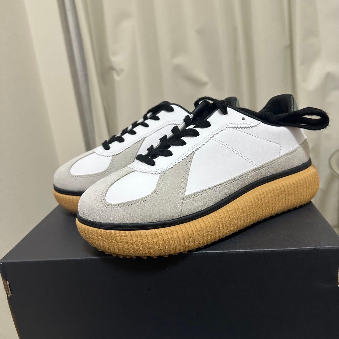 【新品】Onitsuka Tiger DELECITY カーキ25.5cm