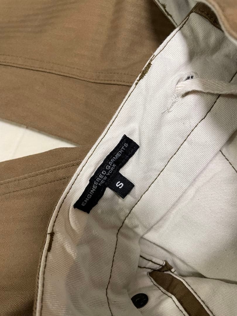 【新品】エンジニアードガーメンツ パンツ　カーキ　S