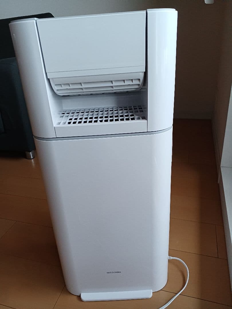 アイリスオーヤマ.サーキュレター衣類乾燥除湿機 IJD-150-WH
