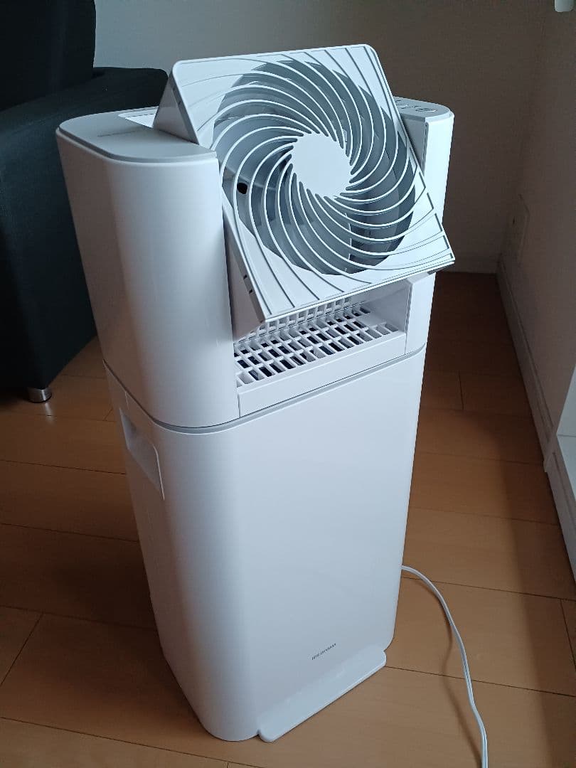 アイリスオーヤマ.サーキュレター衣類乾燥除湿機 IJD-150-WH