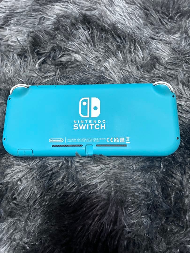 【新古品】【いいねで値下げ】Nintendo スイッチライト 本体と充電器