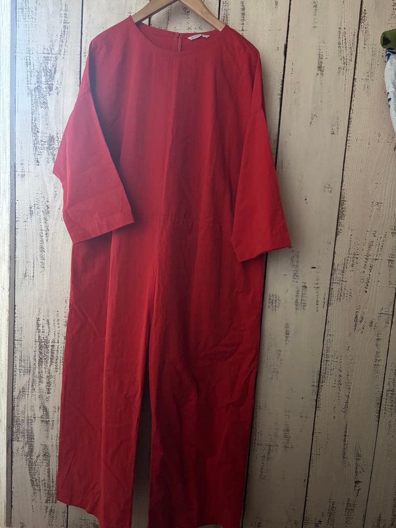 赤　長袖　オールインワン　ジャンプスーツ　ito fukuoka 作家　新品