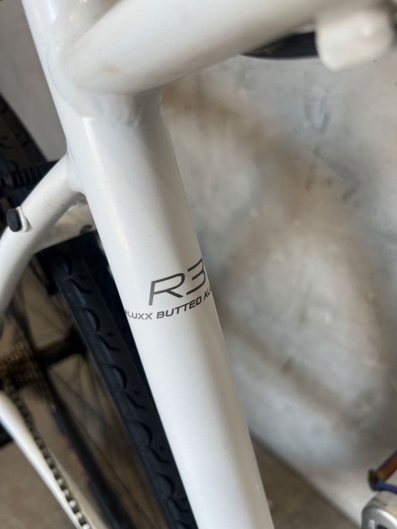 クロスバイク　GIANT ESCAPE R3 ジャイアント　エスケープR3