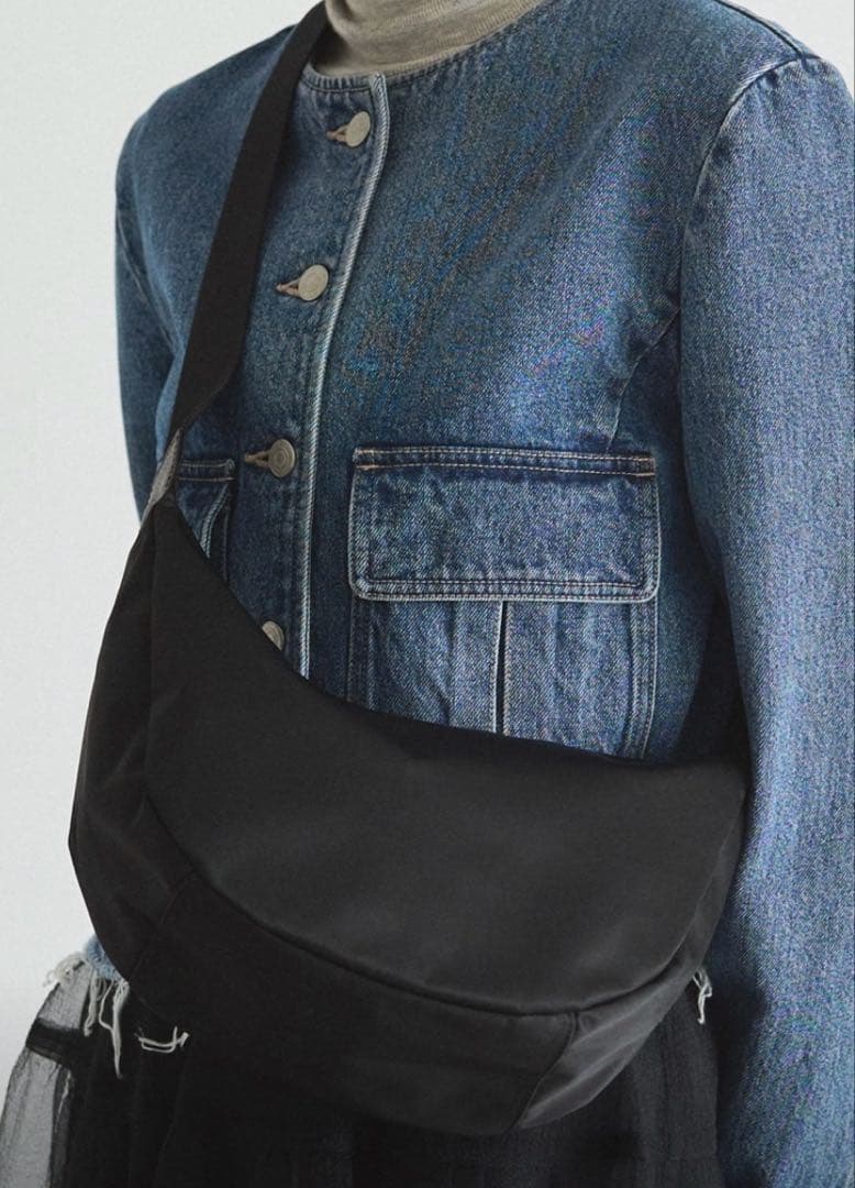 russet 黒 ナイロン　ショルダーバッグ 外ポケット付き