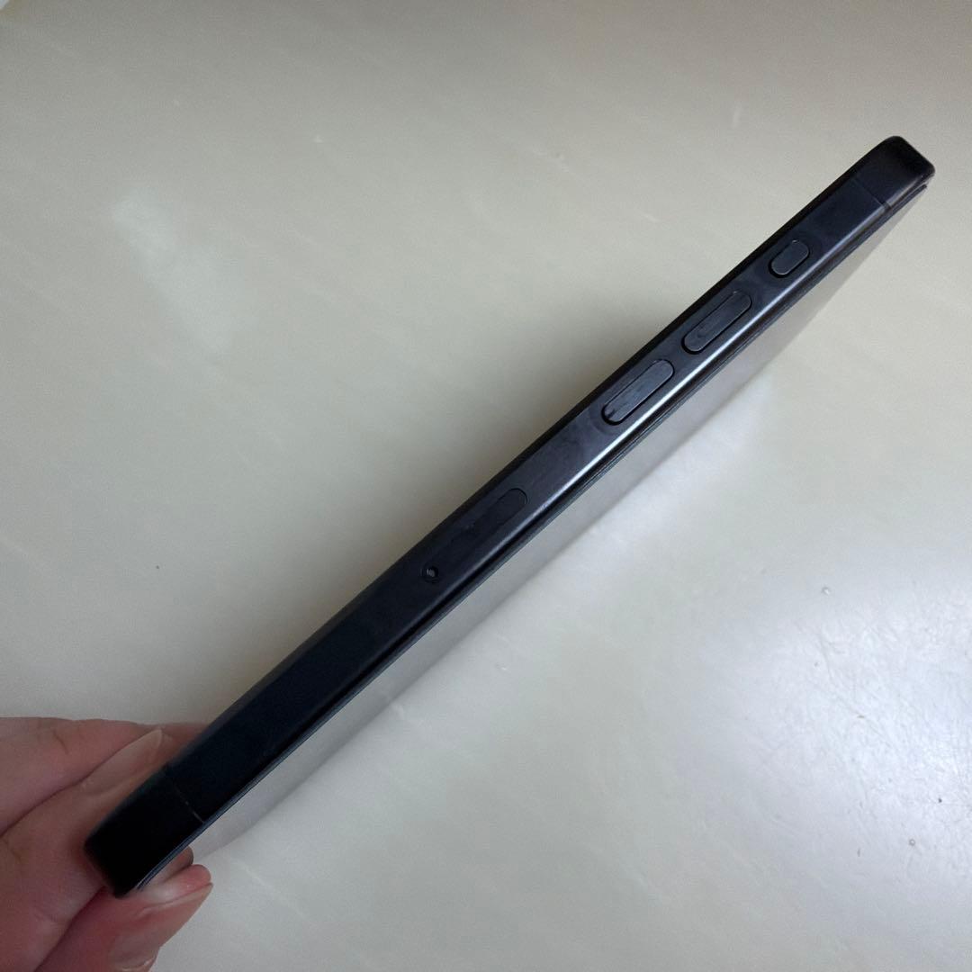 Apple iPhone 15 Pro ブラックチタニウム128gb 本体