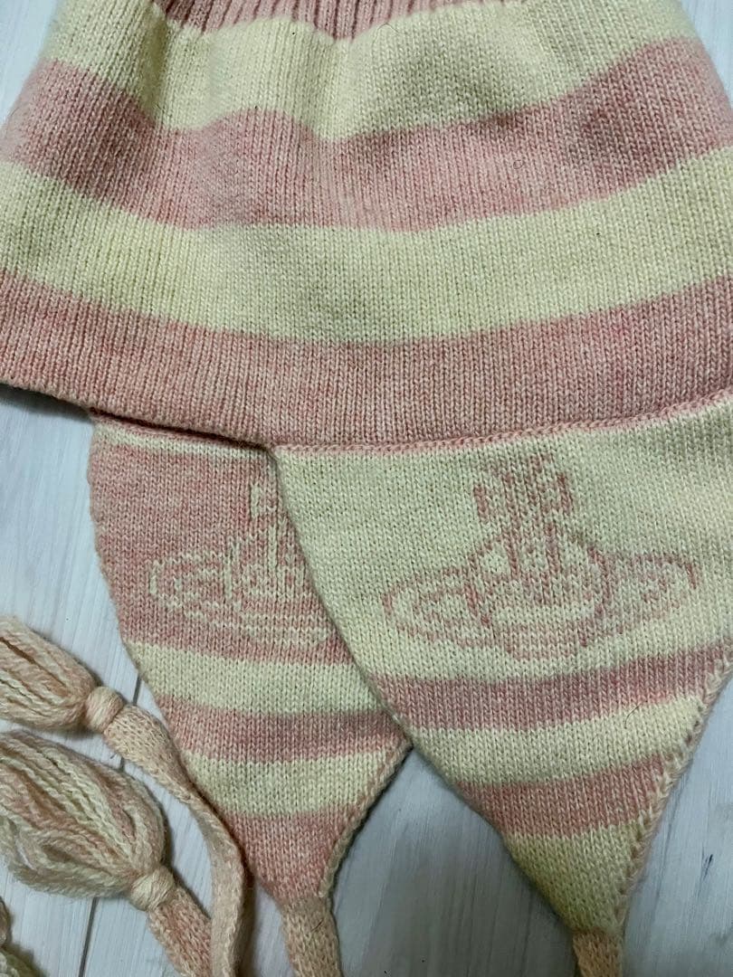 d*4様 Vivienne Westwood耳あて付きニット帽