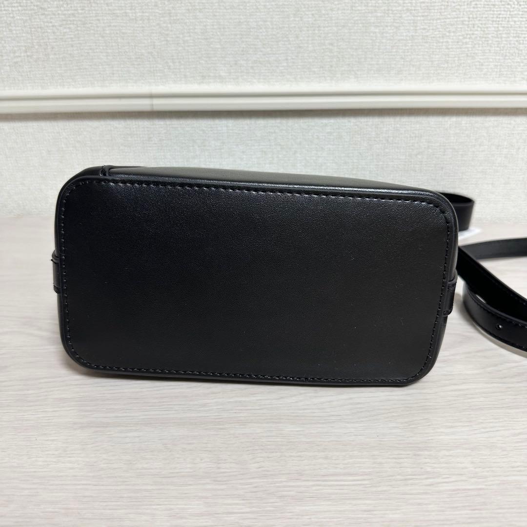 新品未使用タグ有り　NEESE ニーズ 本革バケツ型ショルダーバッグ2way