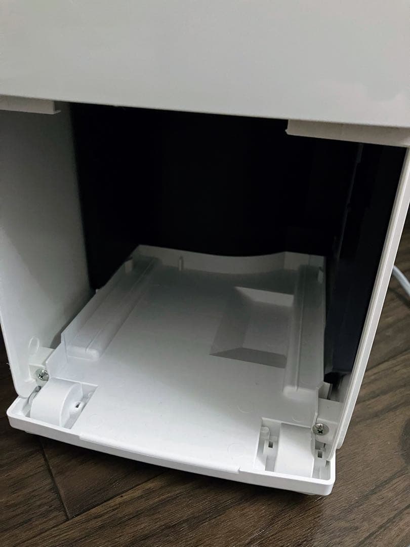 CORONA CD-H18A 除湿機 ホワイト　2024年製　コンプレッサー式