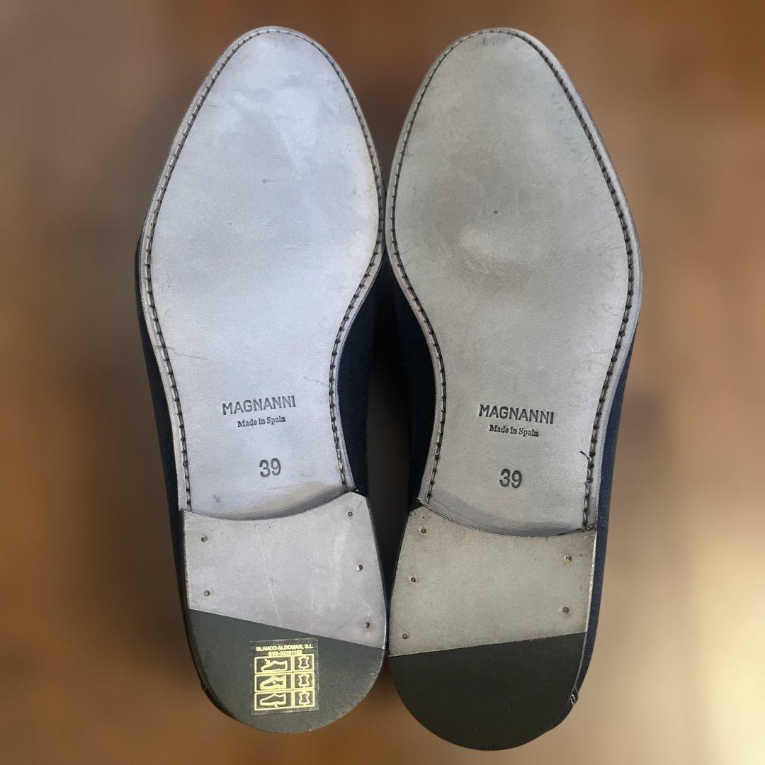 【値下げ】MAGNANNIネイビー スエード タッセル ローファー