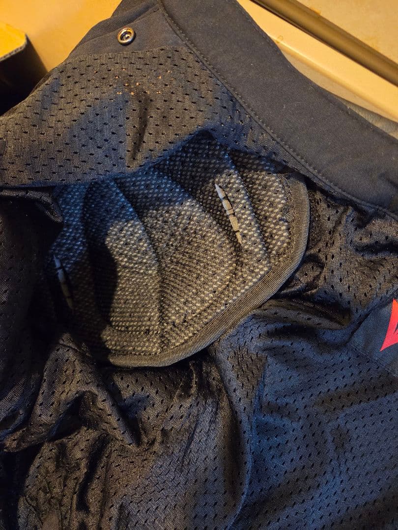 DAINESE AIR FRAME D1 TEX ナイロン