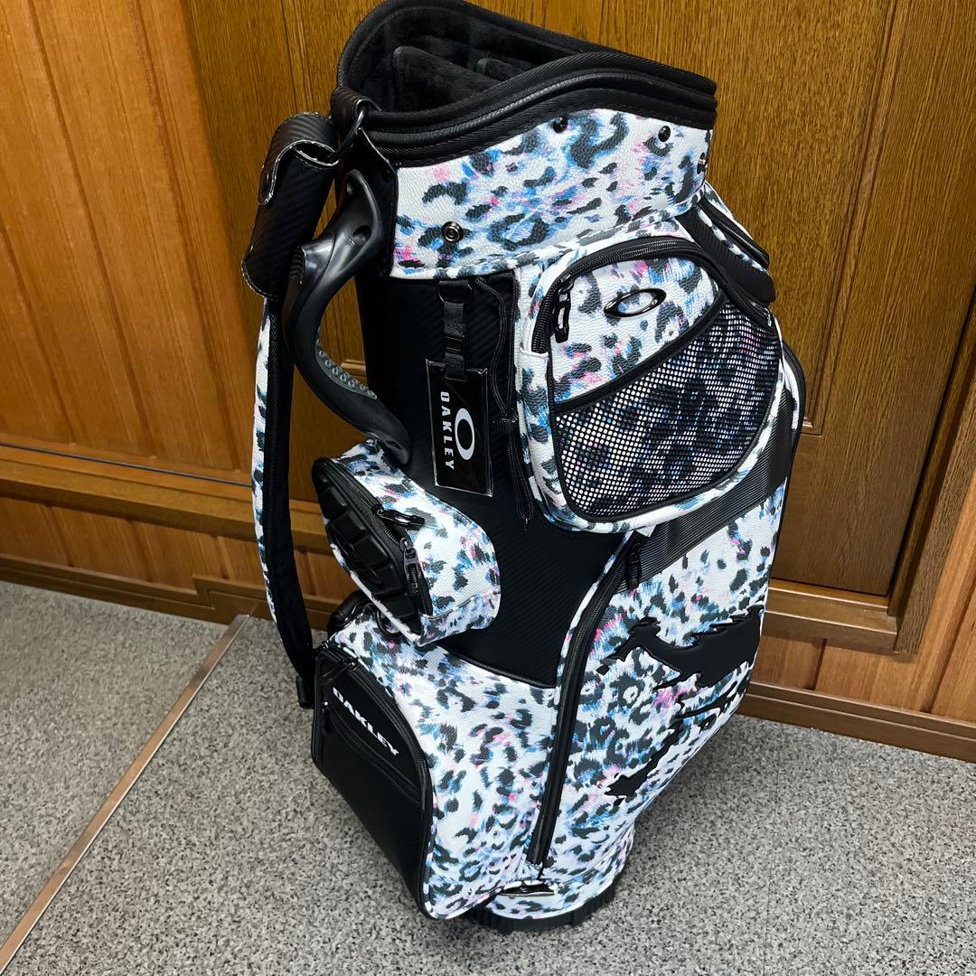 オークリー キャディバック16.0 豹柄9.5型 美品 未使用ネームプレート