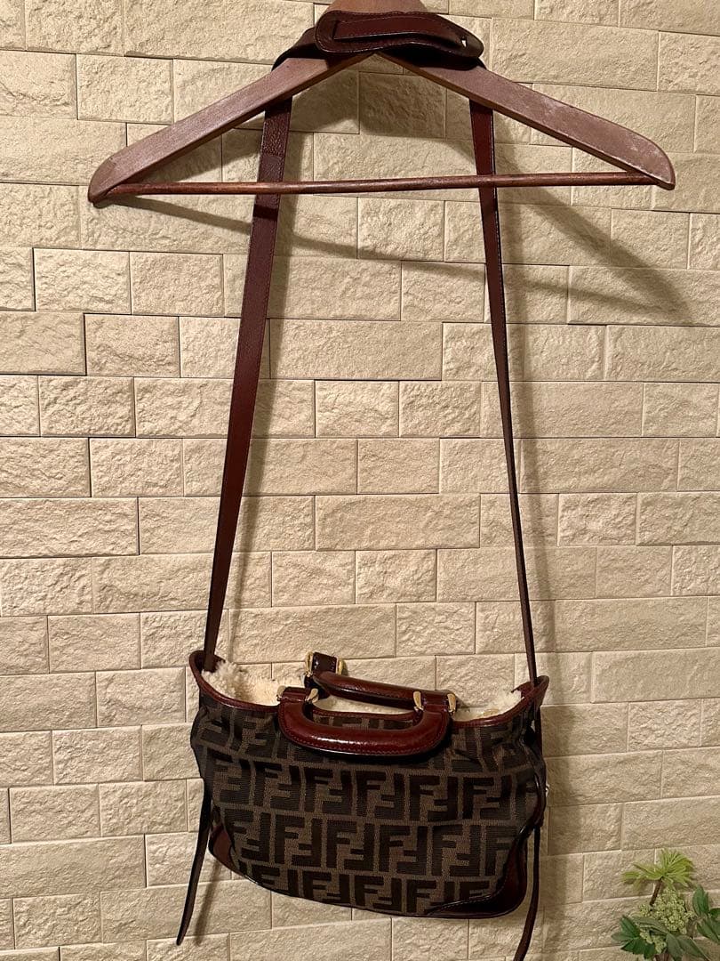 FENDI フェンディ ズッカ　2WAYハンドバッグ ショルダーバッグ ボア付き