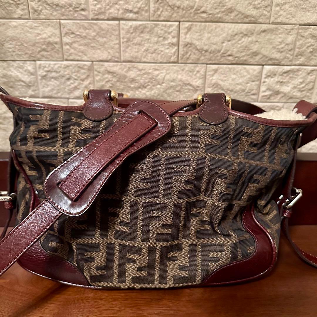 FENDI フェンディ ズッカ　2WAYハンドバッグ ショルダーバッグ ボア付き