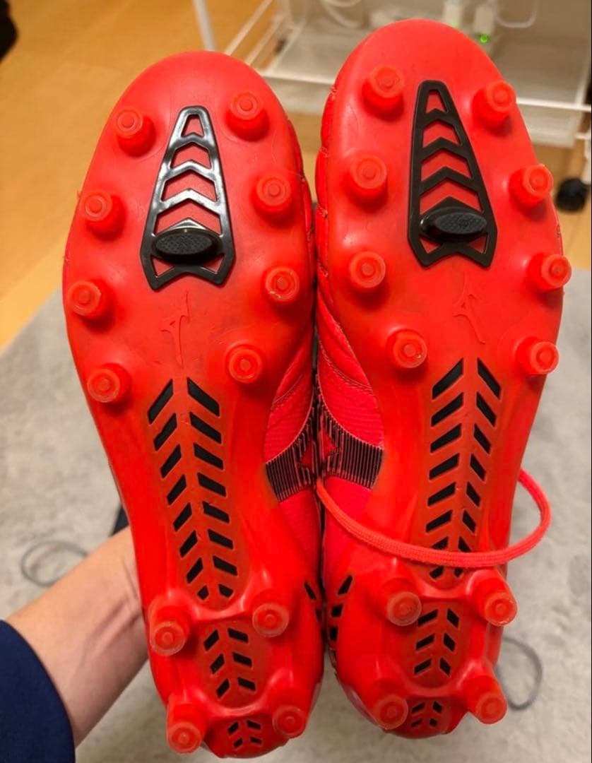 サッカースパイク　ミズノ　モレリアネオ3β レッド　レア