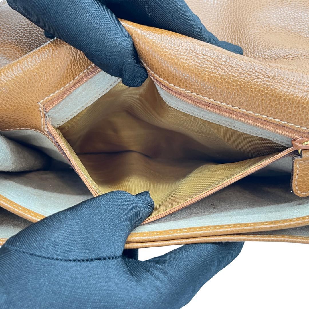 GUCCI グッチ レザー クラッチバッグ 鍵付き