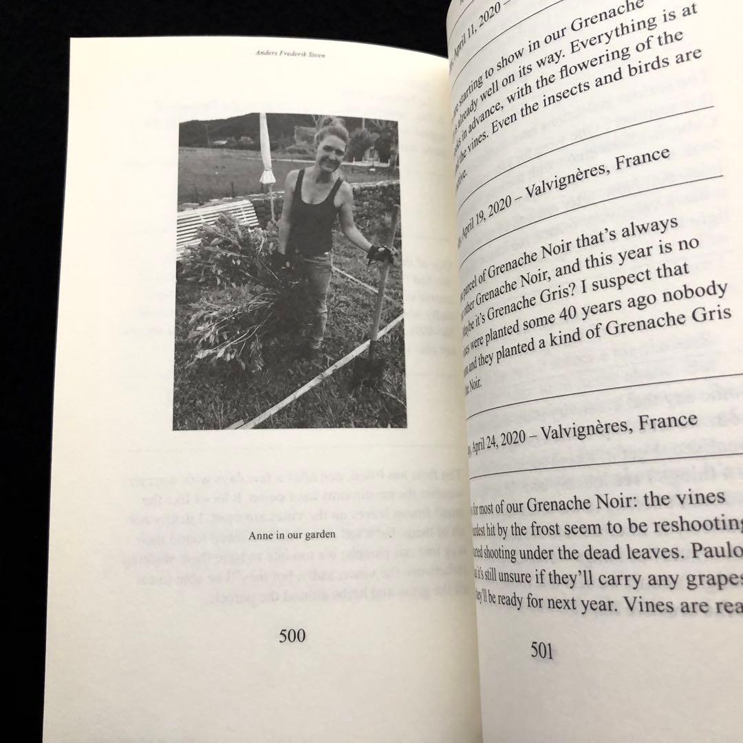 「Poetry Is Growing in Our Garden」ワイン関連本