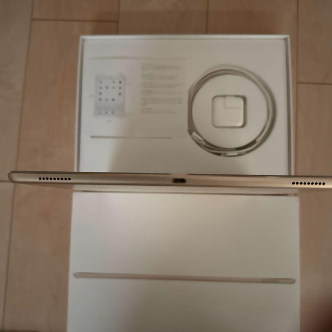 美品iPad Pro Wi-Fi 128GB 12.9インチ　第1世代 ケース付