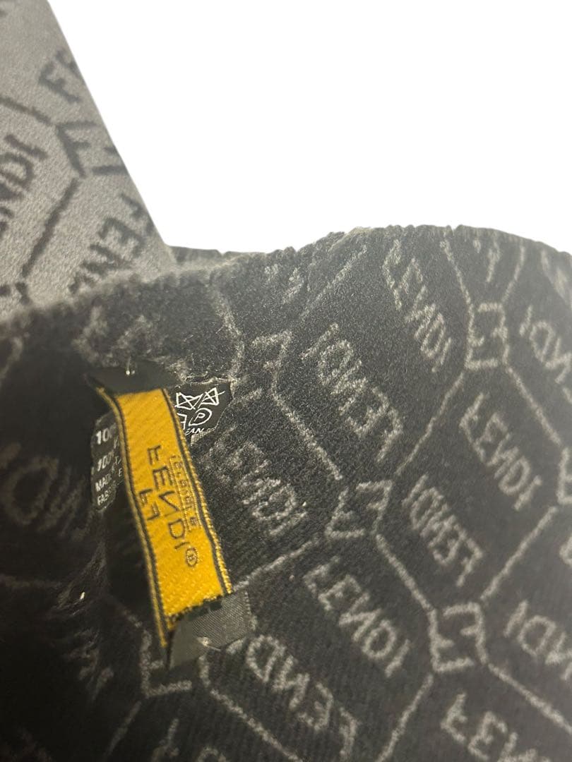 FENDI フェンディ マフラー ウール100% ロゴ柄 男女兼用