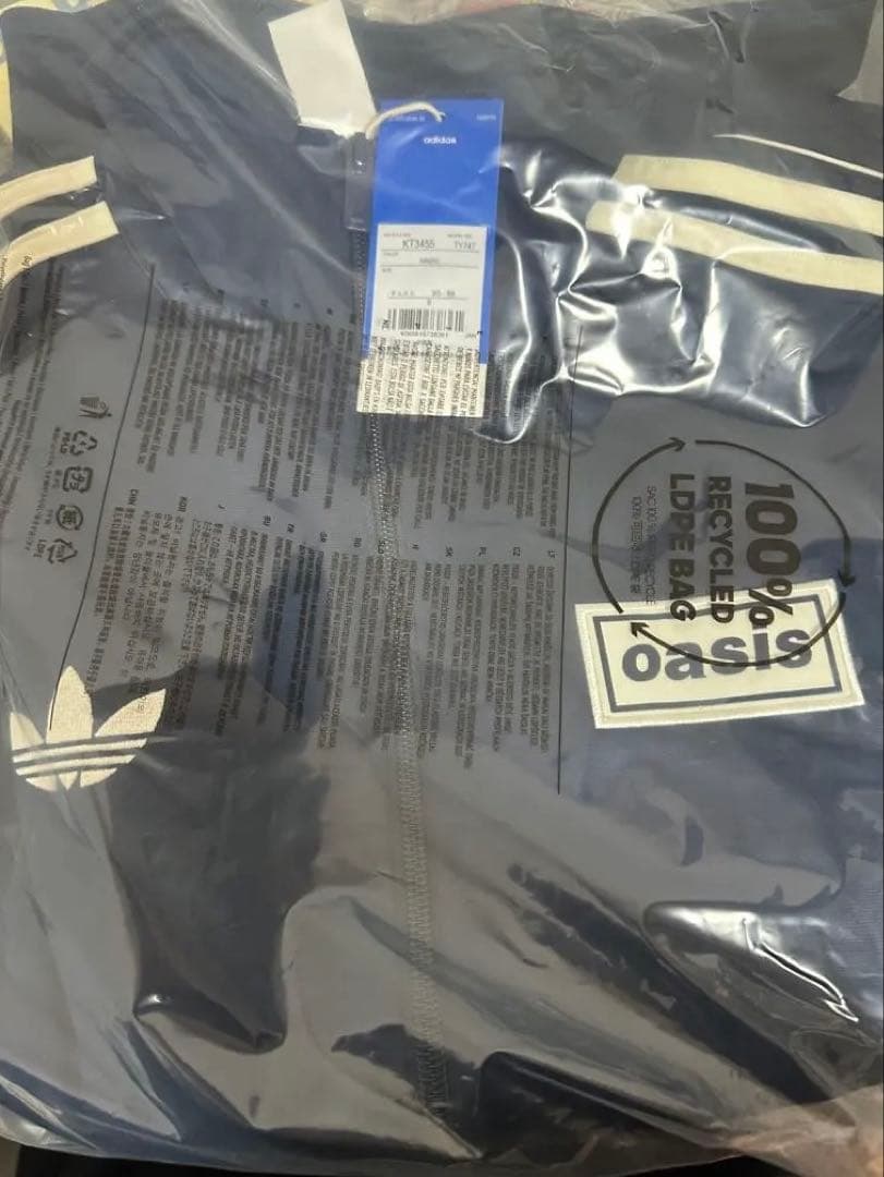 adidas x Oasis ネイビー TOKYO, JAPAN印字あり