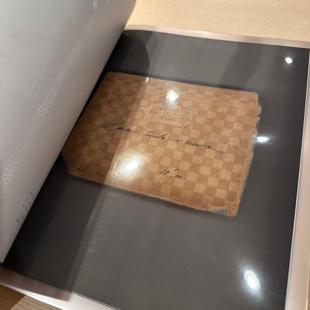 LOUIS VUITTON ブック ルイ・ヴィトン グランパレ 英語版