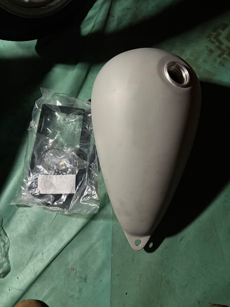 SR400 エッグタンクキットボルトオン エッグタンク