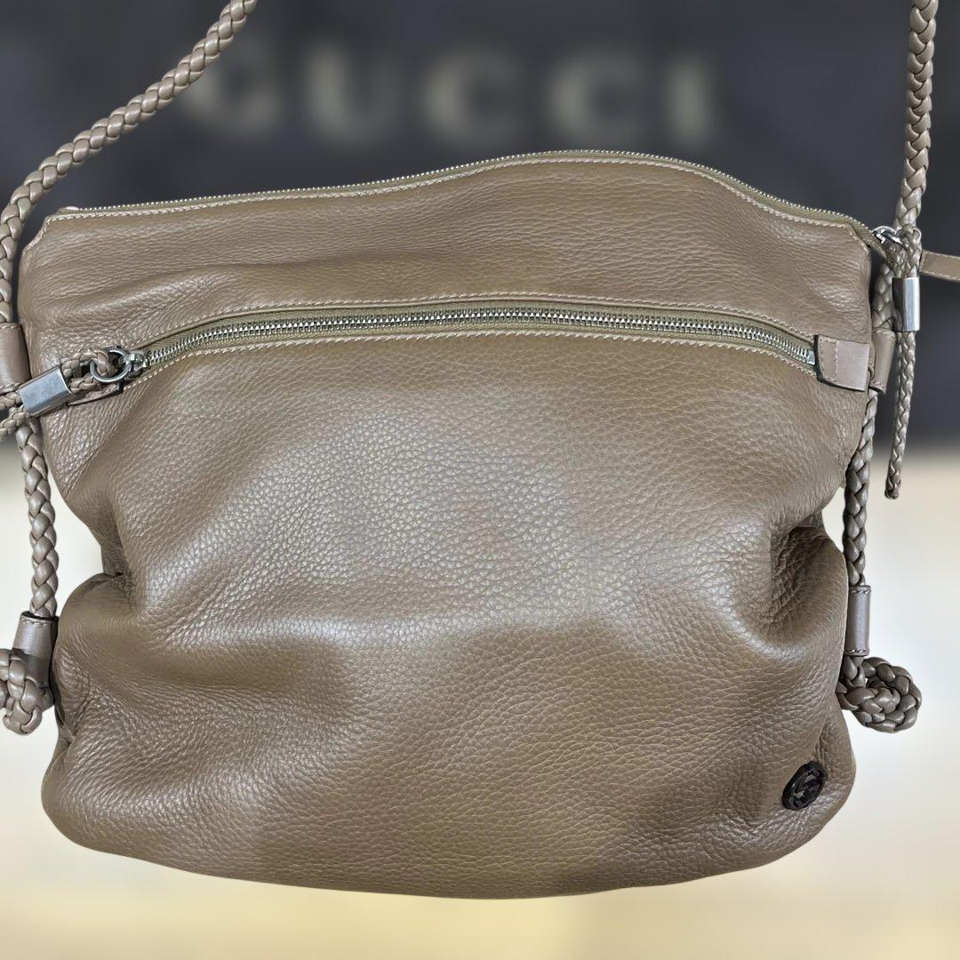 GUCCI インターロッキングブラウンレザー ショルダーバッグ