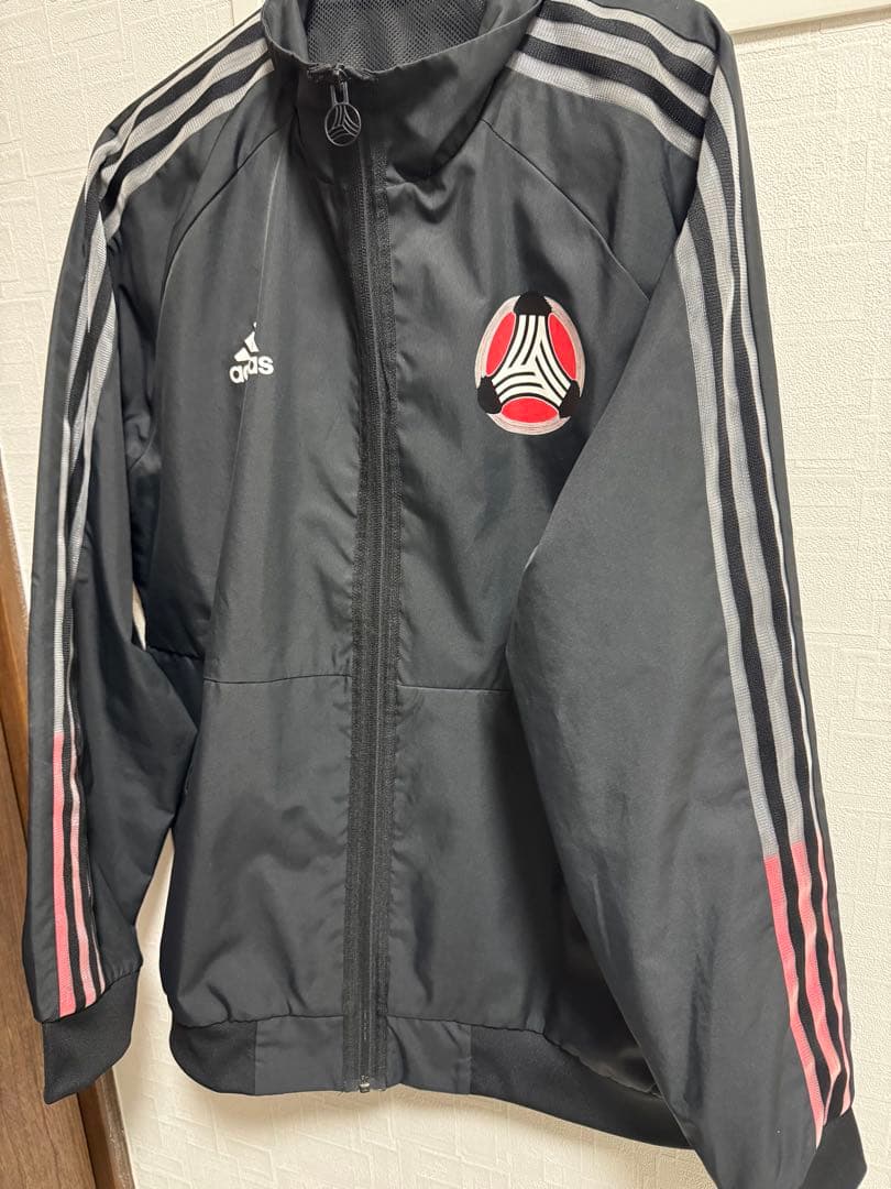 adidas ジャージ上下　アディダス　three tides tattoo