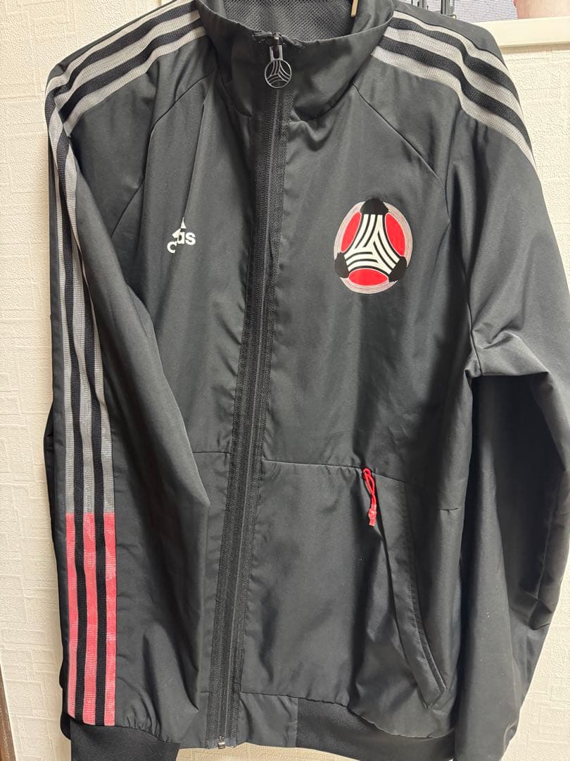 adidas ジャージ上下　アディダス　three tides tattoo