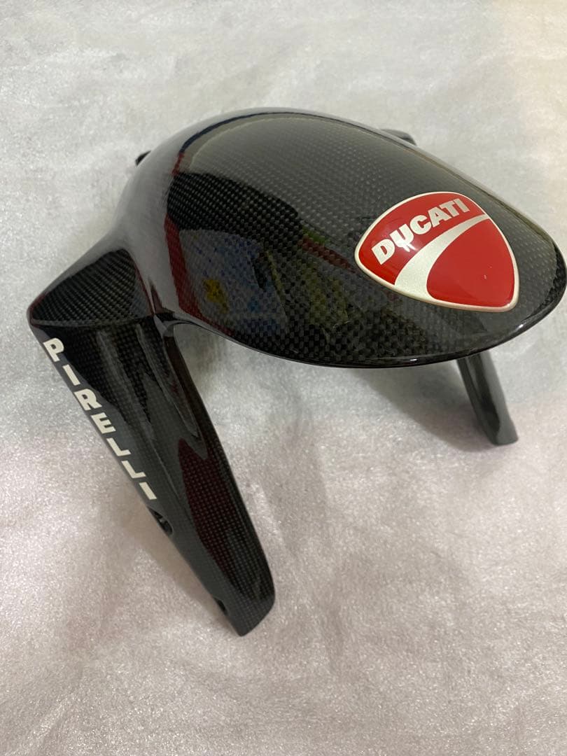 Pirelli カーボンファイバー フロントフェンダー Ducati
