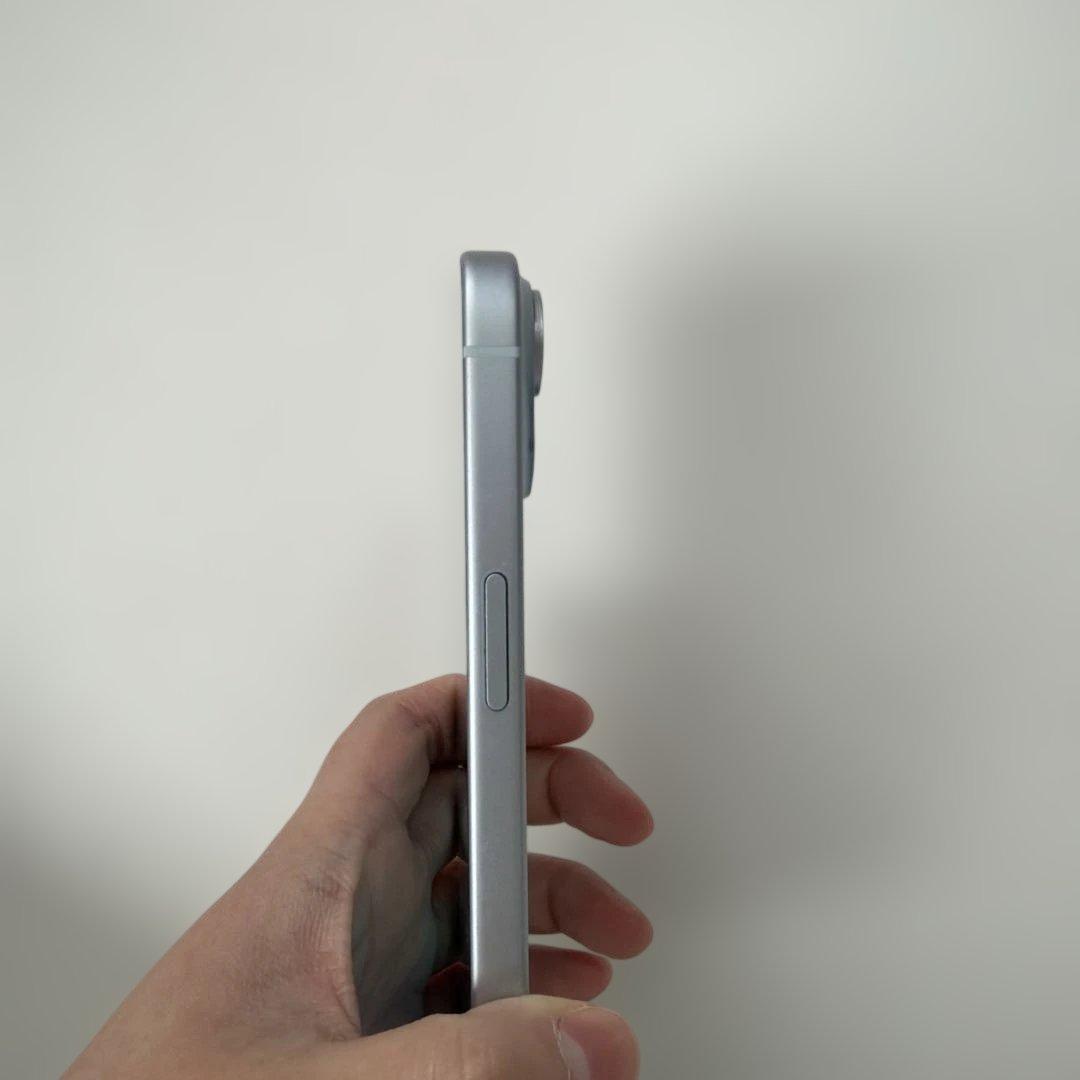 Apple iPhone15 256GB 本体 ブルー