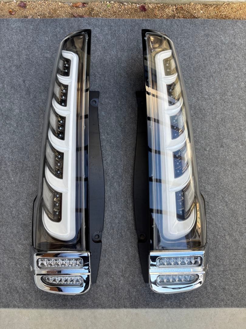 値引き中！※動作確認済み※ METEO ヴォクシー　80系　LEDテールランプ