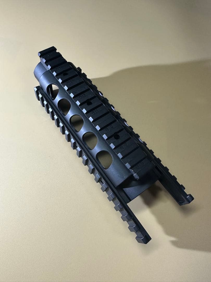 【セール/美品】東京マルイ純正 MP5用 金属ハンドガード3面 レール