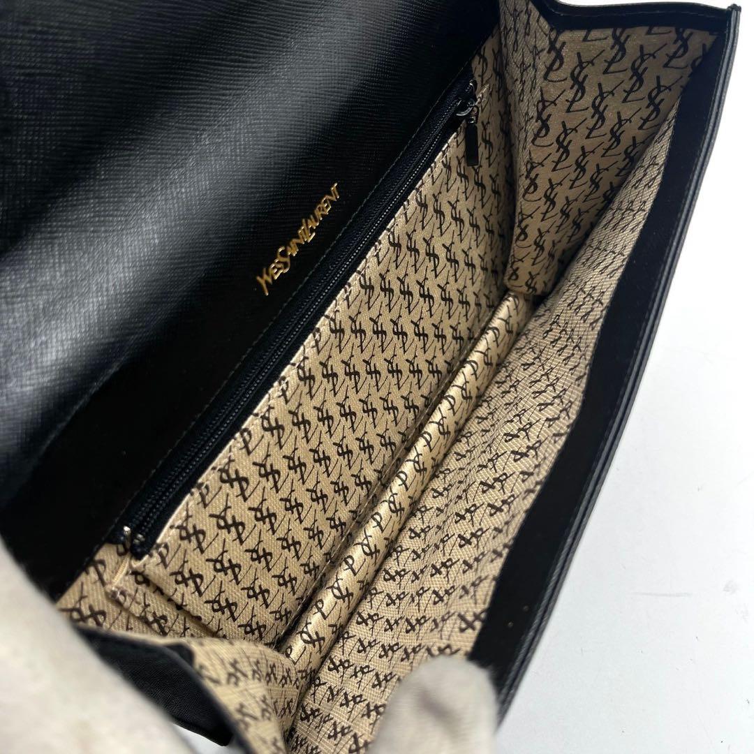 美品 イヴサンローラン クラッチバッグ YSLロゴ　レザー　ブラック