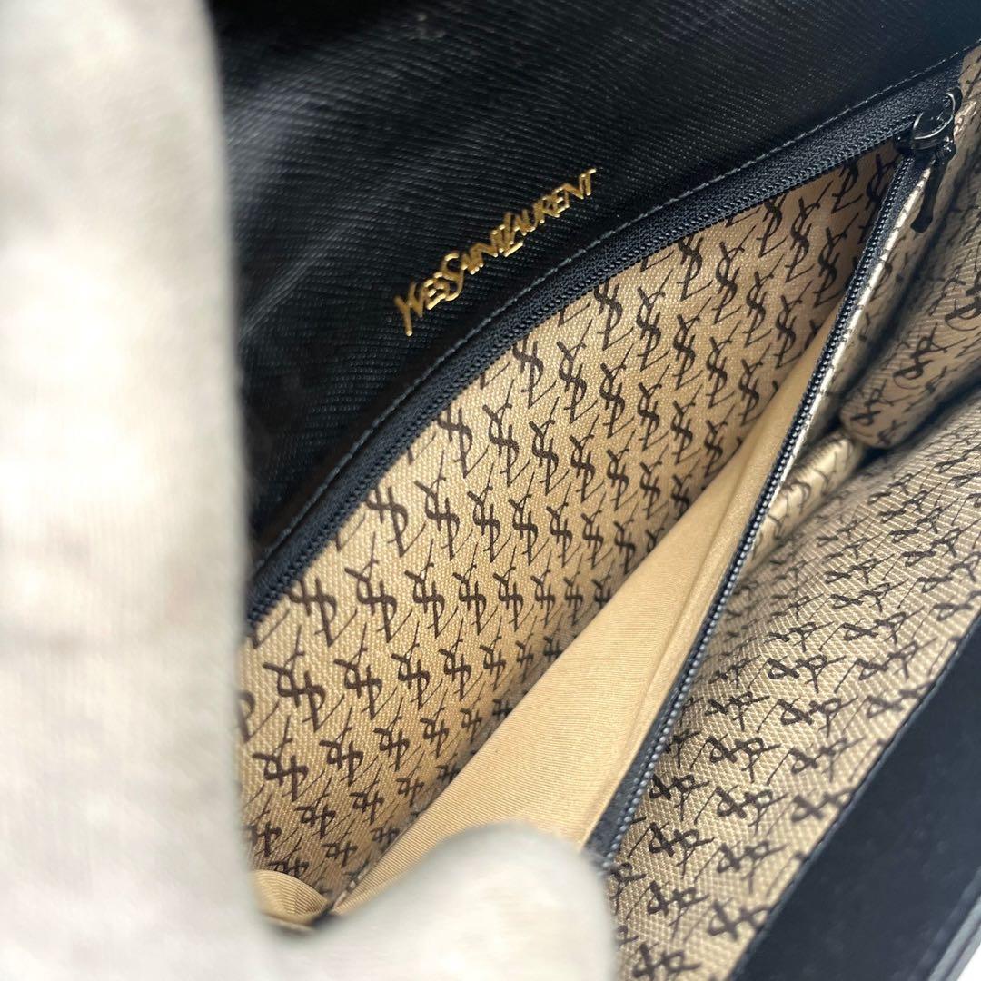 美品 イヴサンローラン クラッチバッグ YSLロゴ　レザー　ブラック